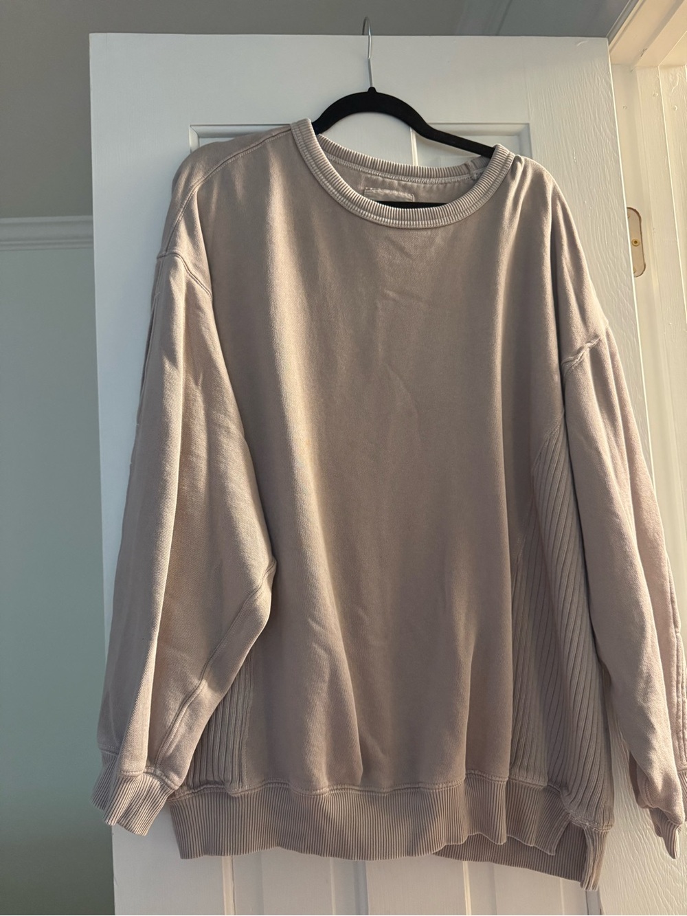 aerie Relaxed Crewneck Sweatshirt in Light Taupe